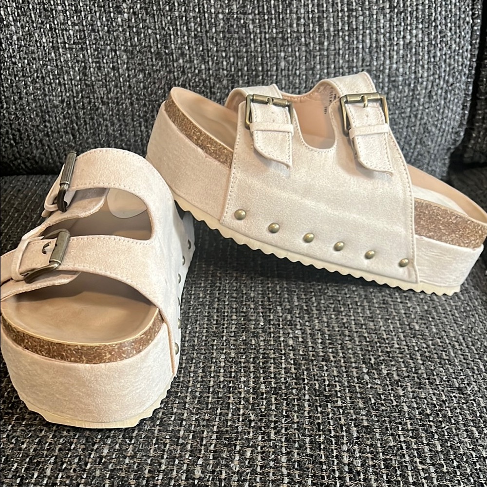 Stylish Cream Platform Sandals